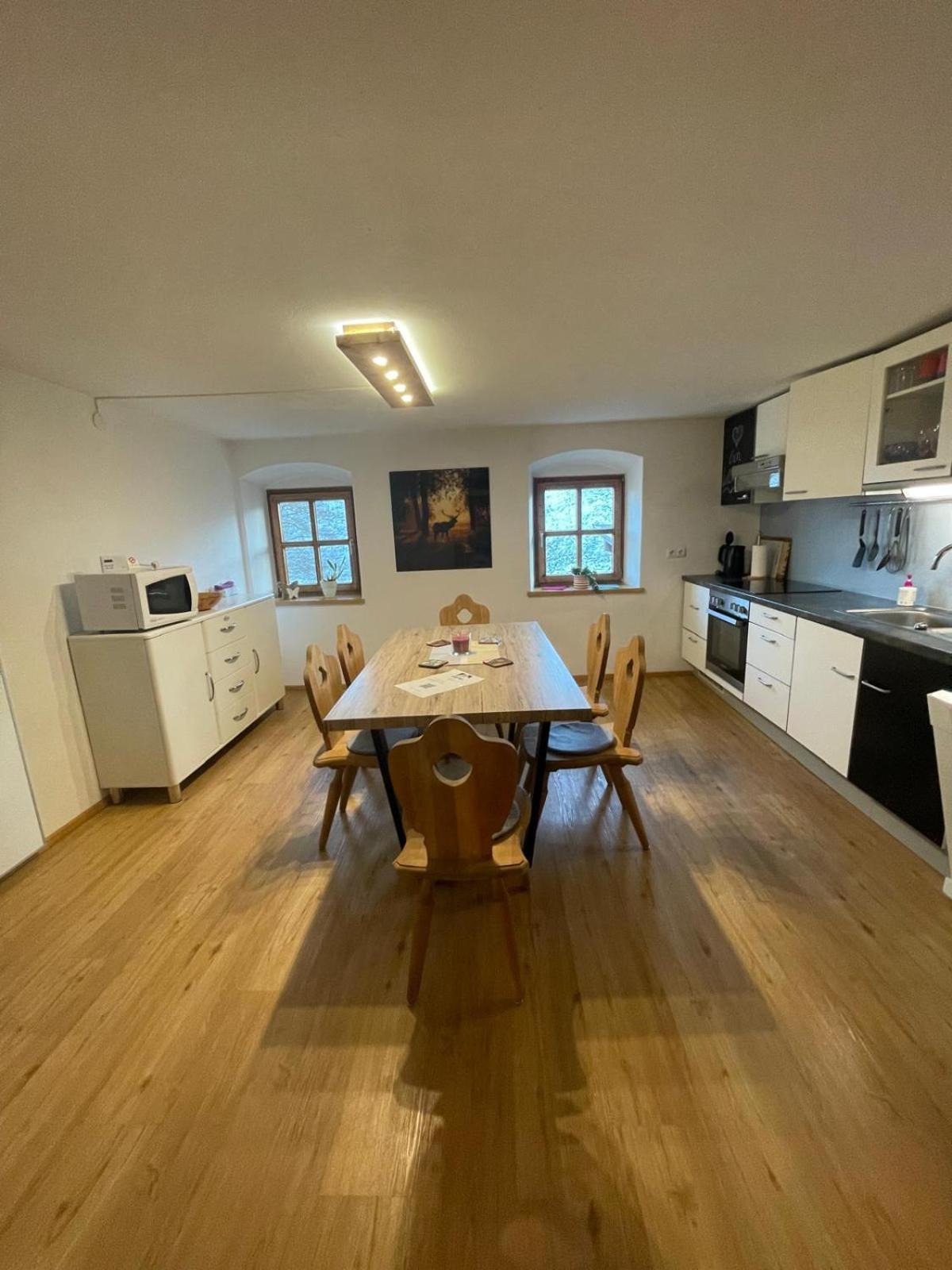 Upcycling Appartement Fischl - Nachhaltig Und Kreativ Wohnen Fuer Gross Und Klein Jenbach Εξωτερικό φωτογραφία